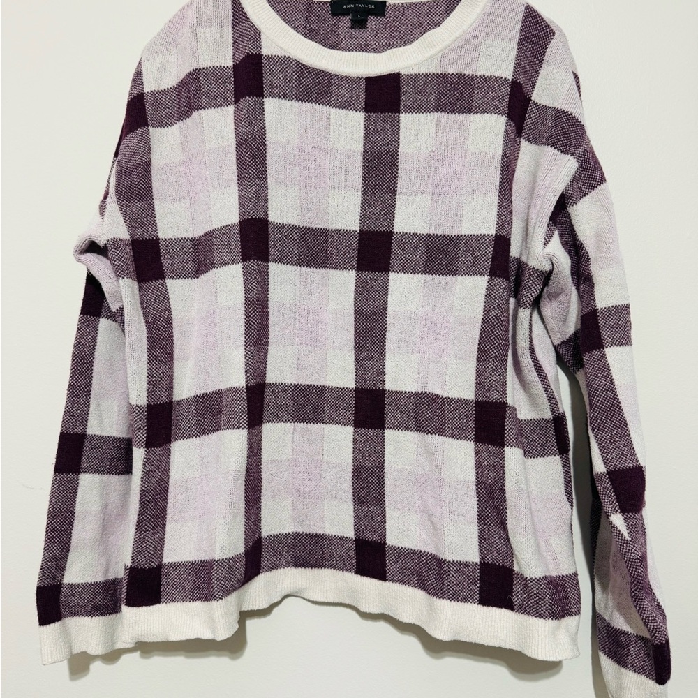 Ann Taylor‎ Plaid Sweater Purple and White size Large